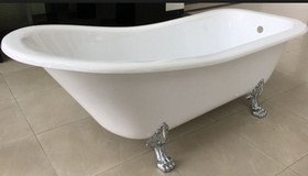 ванна на лапах